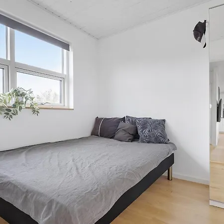 Stunning In With Kitchen