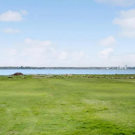 Stunning In With Kitchen Holbæk