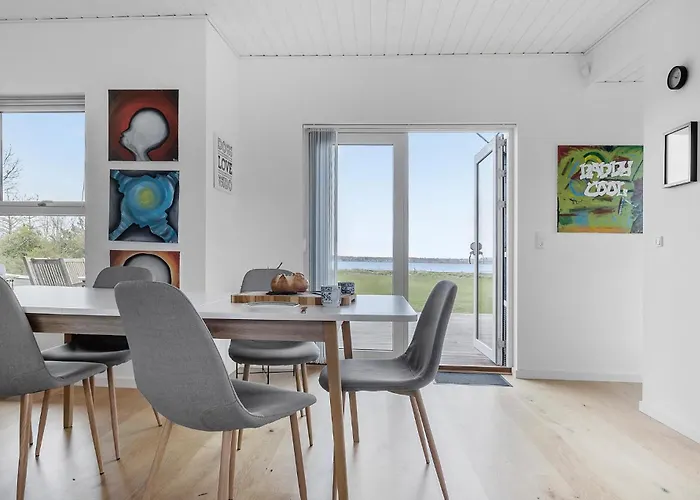 Hébergement de vacances Stunning In With Kitchen Holbæk
